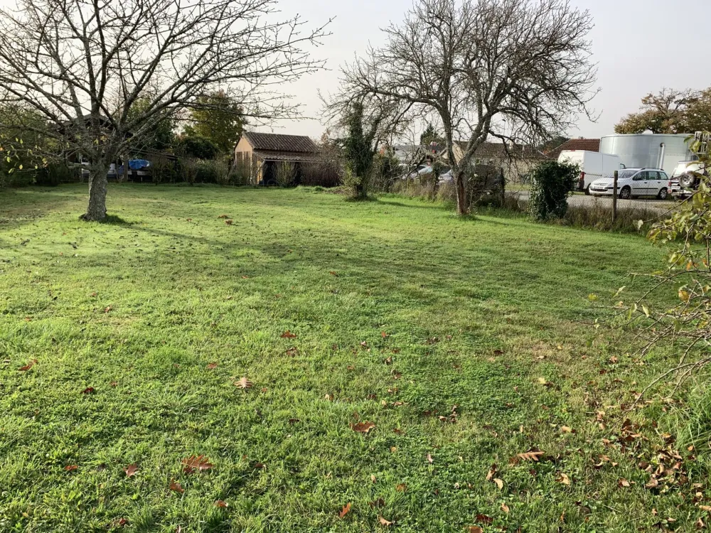 Image du terrain Terrain à bâtir de 351 m² à SAINT-MEDARD-EN-JALLES (33)