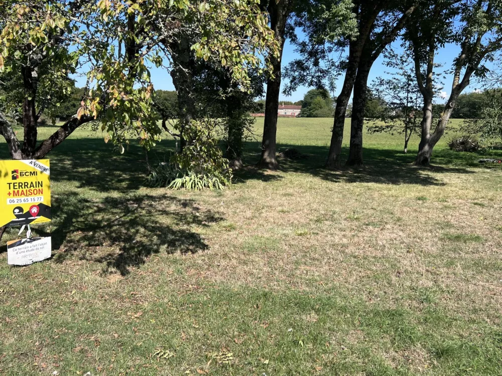 Image du terrain Terrain à bâtir de 1779 m2 au prix de 35000 € à TAPONNAT-FLEURIGNAC (16)