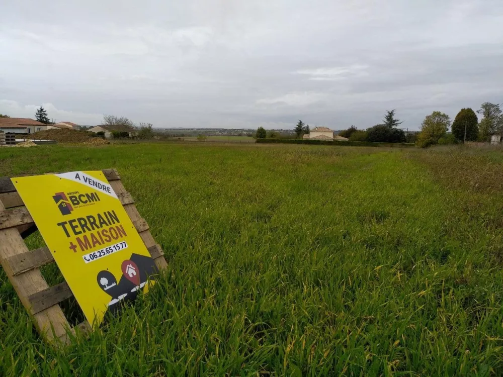 Image du terrain Terrain à bâtir de 1200 m2 au prix de 30000 € à VILLEJOUBERT (16)