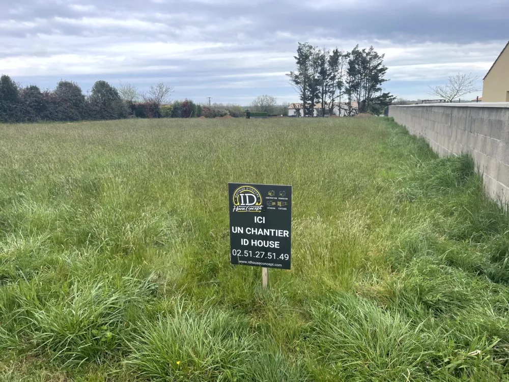 Image du terrain Terrain à bâtir de 650 m² à AUZAY (85)