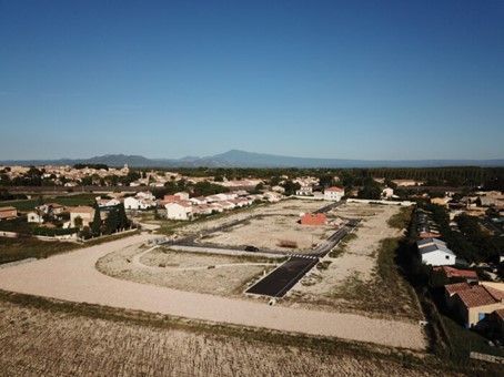 Image du terrain Terrain à bâtir de 400 m² à COURTHEZON (84)