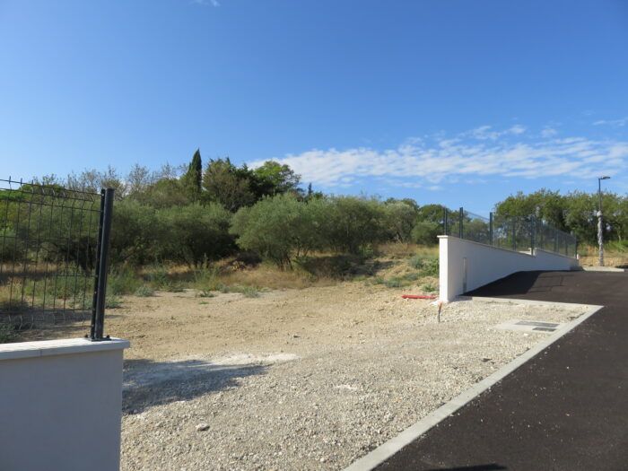 Image du terrain Terrain à bâtir de 616 m² à ROQUEMAURE (30)