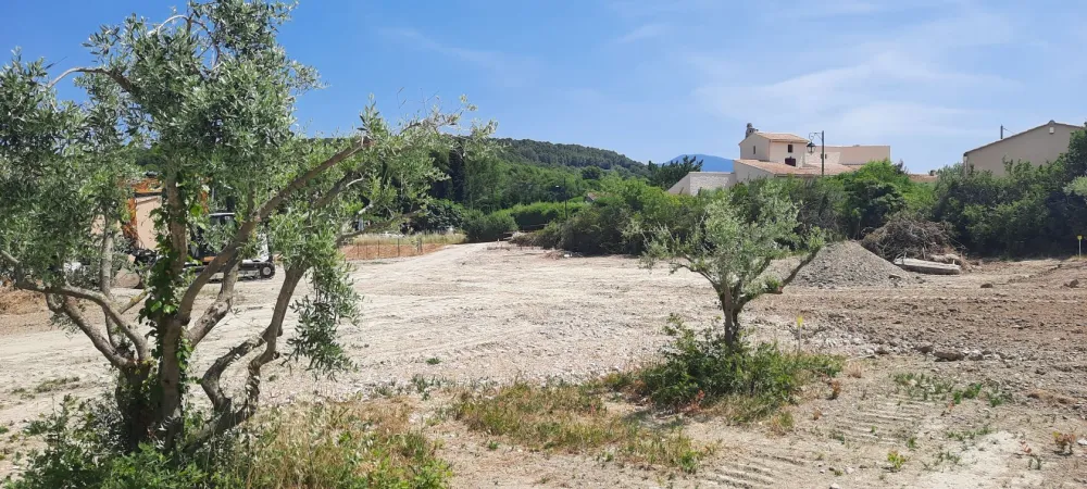 Image du terrain Terrain à bâtir de 458 m² à CAROMB (84)
