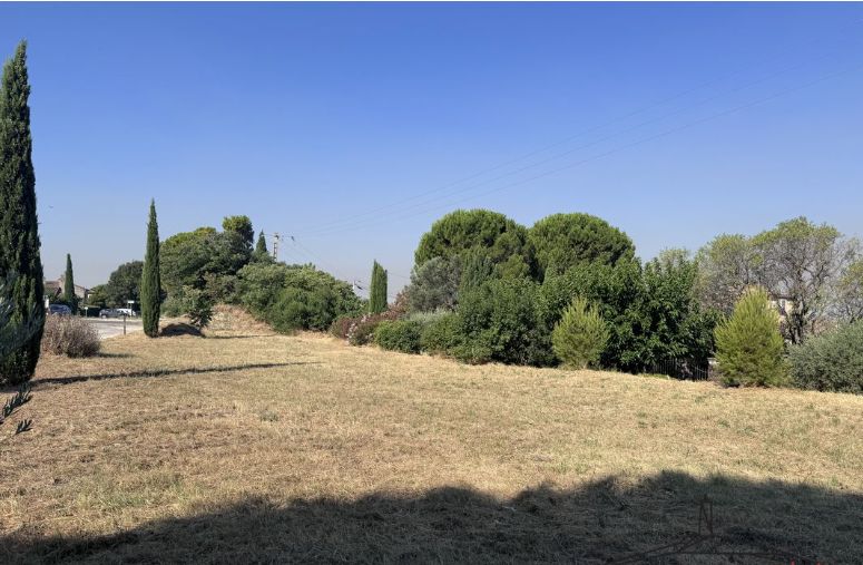 Image du terrain Terrain à bâtir de 1100 m² à SABLET (84)