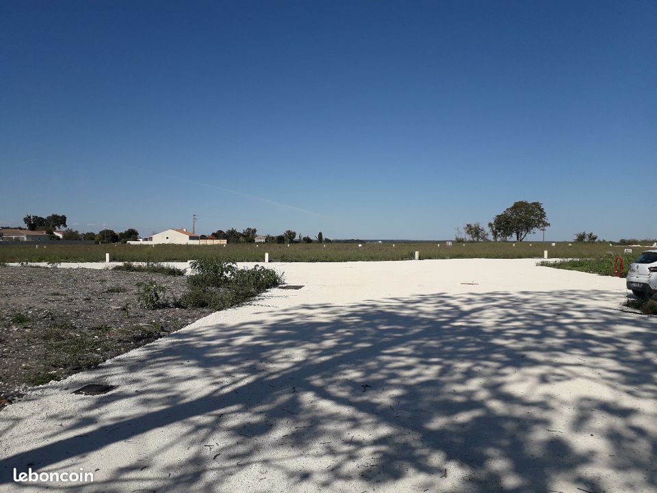 Image du terrain Terrain à bâtir de 605 m² à BUSSAC-SUR-CHARENTE (17)