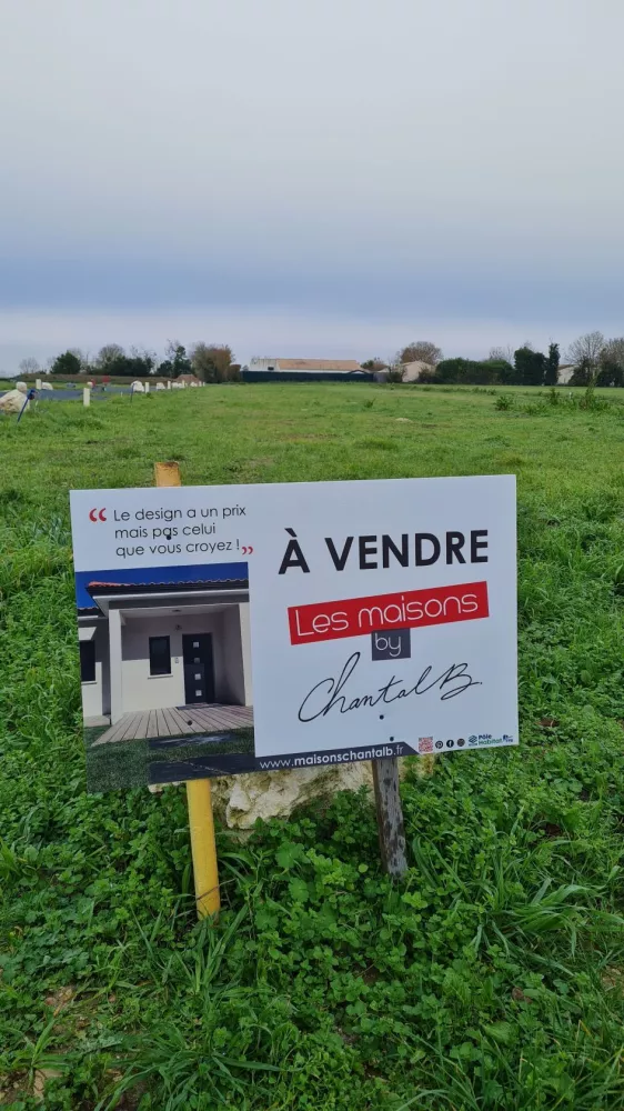Image du terrain Terrain à bâtir de 190 m² à ANGLIERS (17)