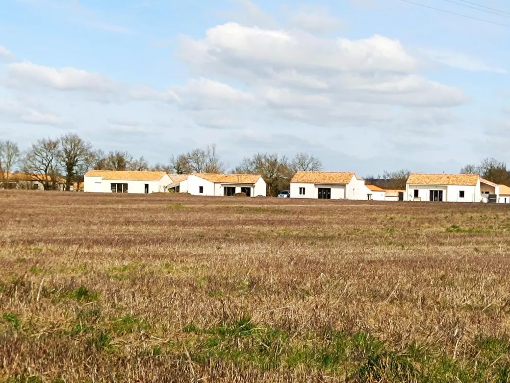 Image du terrain Terrain à bâtir de 400 m² à VENDRENNES (85)