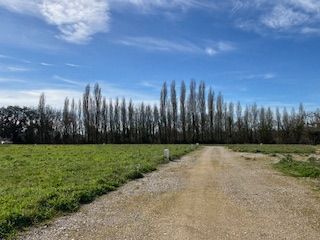 Image du terrain Terrain à bâtir de 834 m² à MONTPELLIER-DE-MEDILLAN (17)