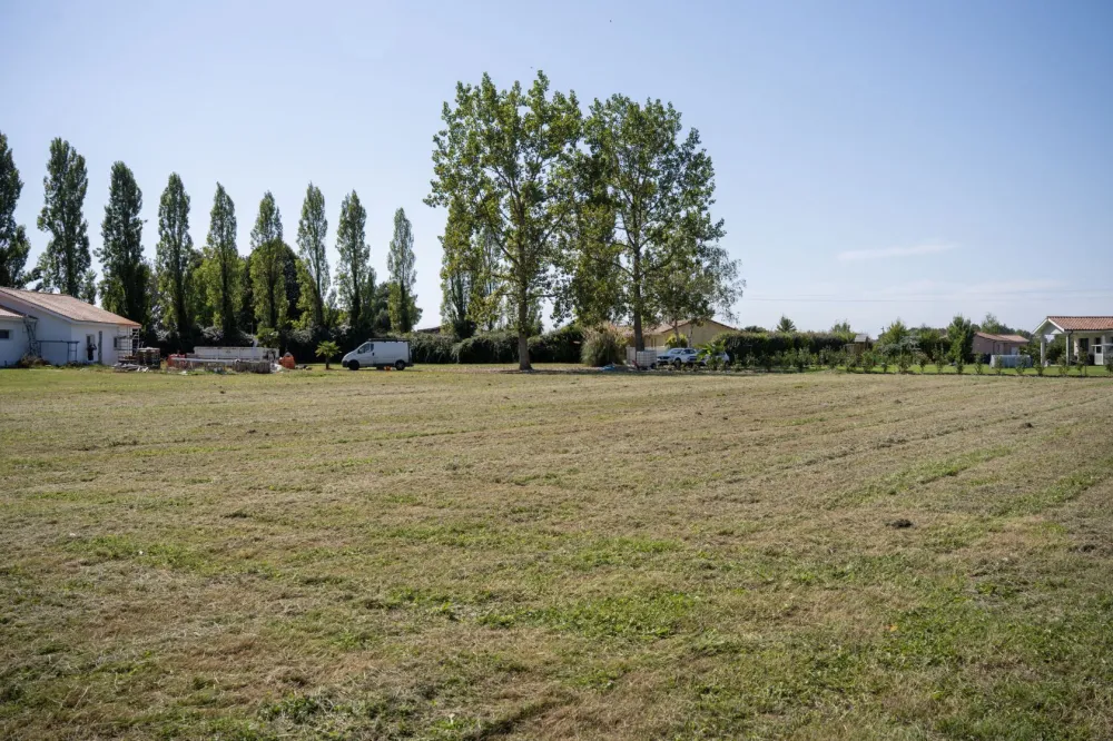 Image du terrain Terrain à bâtir de 1500 m² à LATRILLE (40)