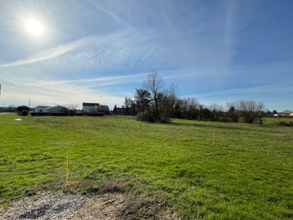 Image du terrain Terrain à bâtir à Saint-Pierre-d'Eyraud (24130)