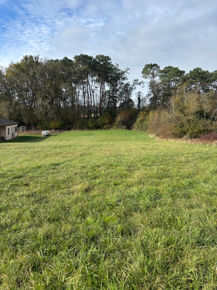 Image du terrain Terrain à bâtir à Montagnac-la-Crempse (24140)