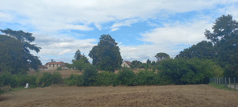 Image du terrain Terrain à bâtir à Montpon-Ménestérol (24700)