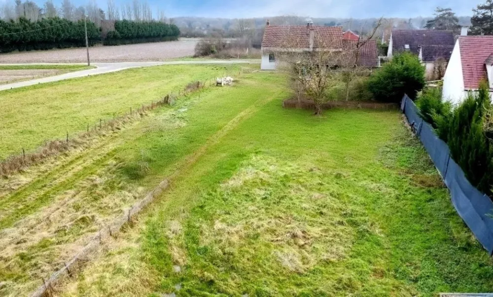 Image du terrain Terrain à bâtir de 788 m² à LES BREVIAIRES (78)