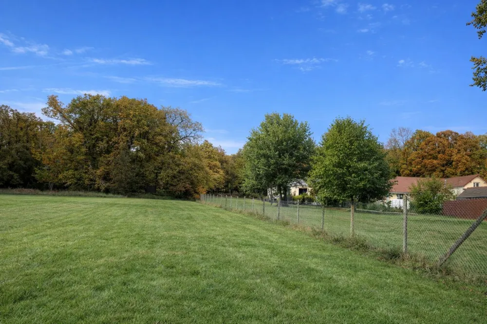 Image du terrain Terrain à bâtir de 350 m² à FONTAINE-LA-GUYON (28)