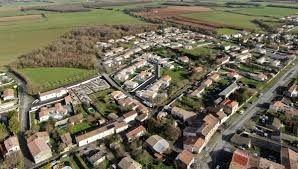 Image du modèle de maison Photo satélite Ferrières