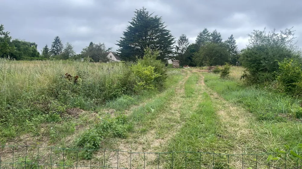 Image du terrain Terrain à bâtir de 515 m² à CINQ-MARS-LA-PILE (37)