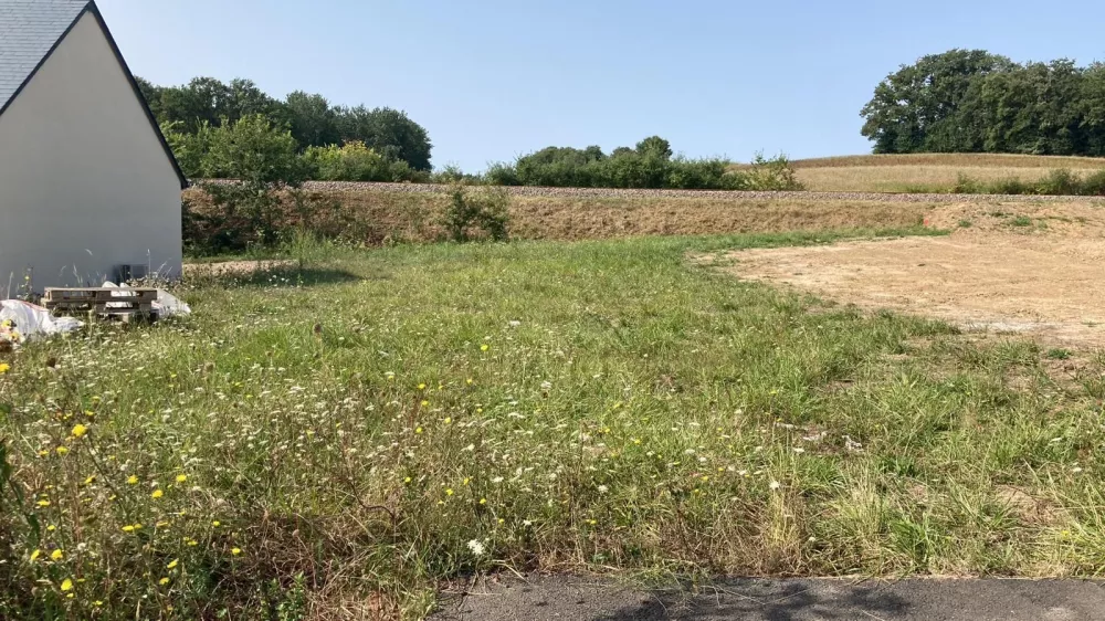Image du terrain Terrain à bâtir de 691 m² à CHAMBOURG-SUR-INDRE (37)