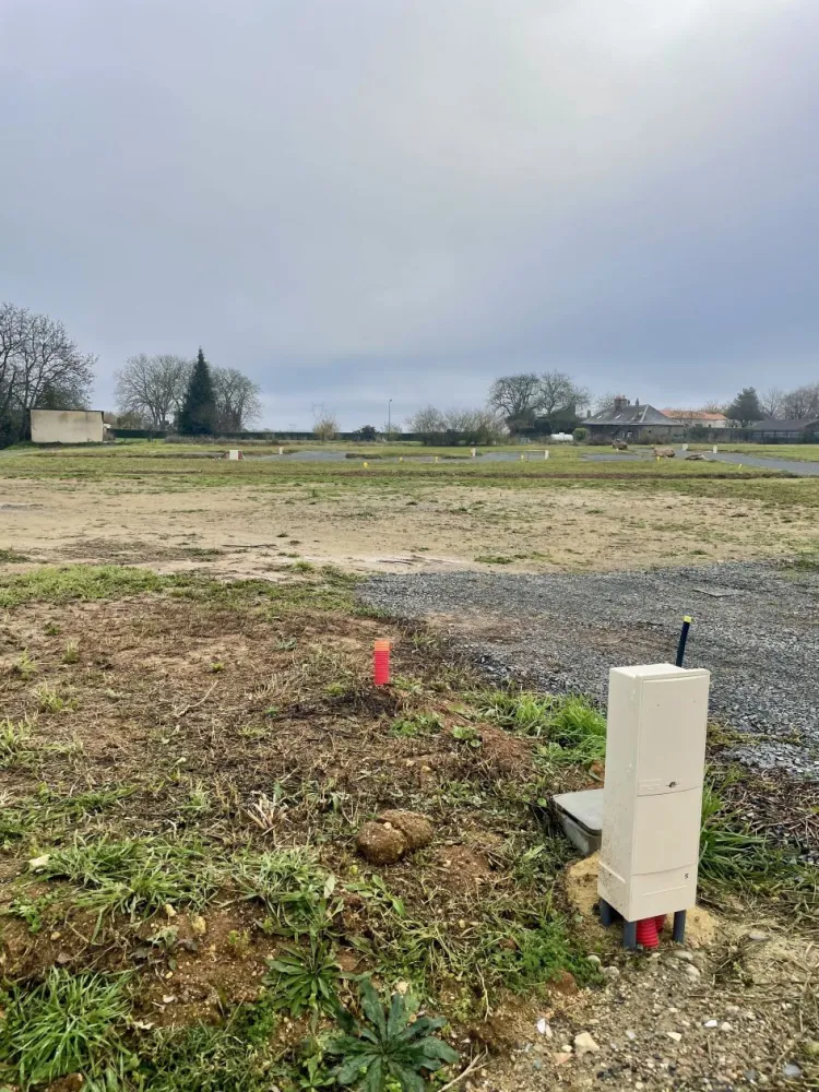 Image du terrain Terrain à bâtir de 428 m² à FAVERAYE-MACHELLES (49)
