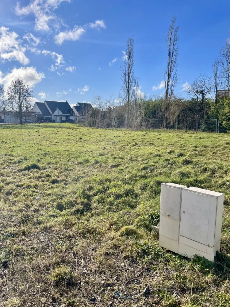 Image du terrain Terrain à bâtir de 354 m² à LE LOUROUX-BECONNAIS (49)
