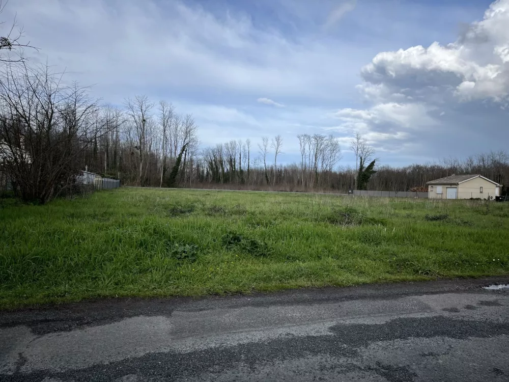 Image du terrain Terrain à bâtir de 800 m² à PORTETS (33)