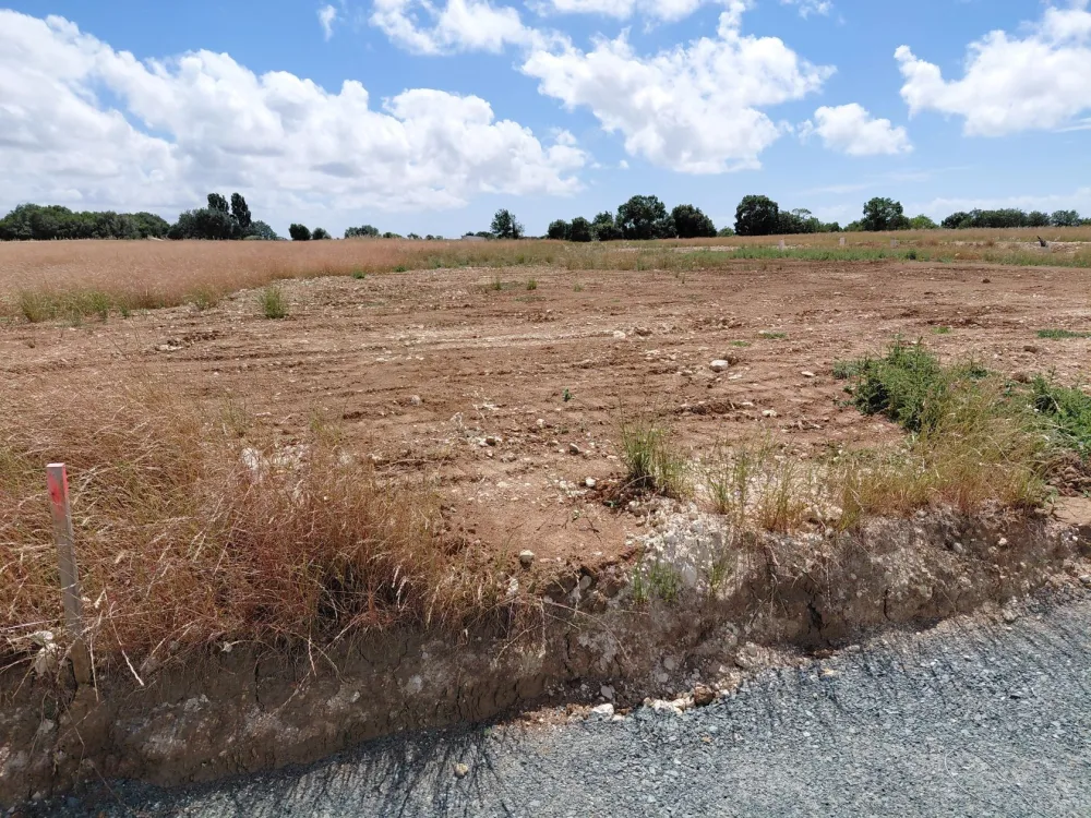 Image du terrain Terrain à bâtir de 308 m² à SAINT-NAZAIRE-SUR-CHARENTE (17)