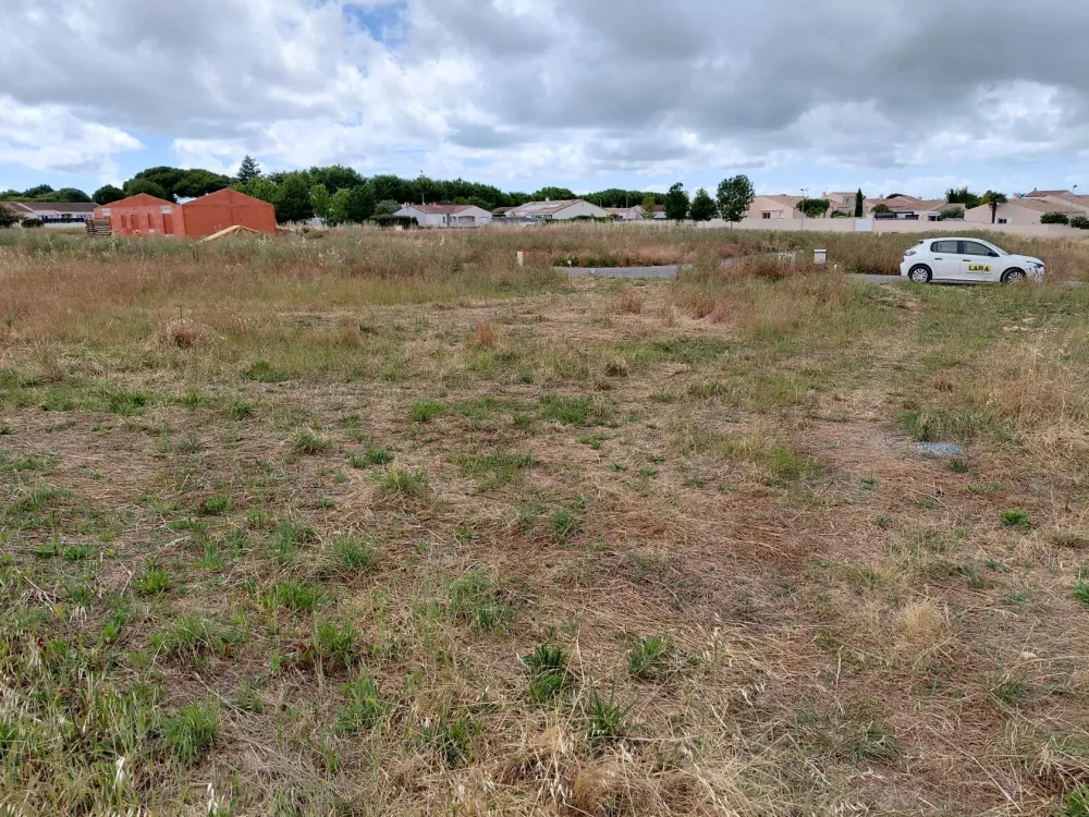 Image du terrain Terrain à bâtir de 435 m² à PORT-DES-BARQUES (17)