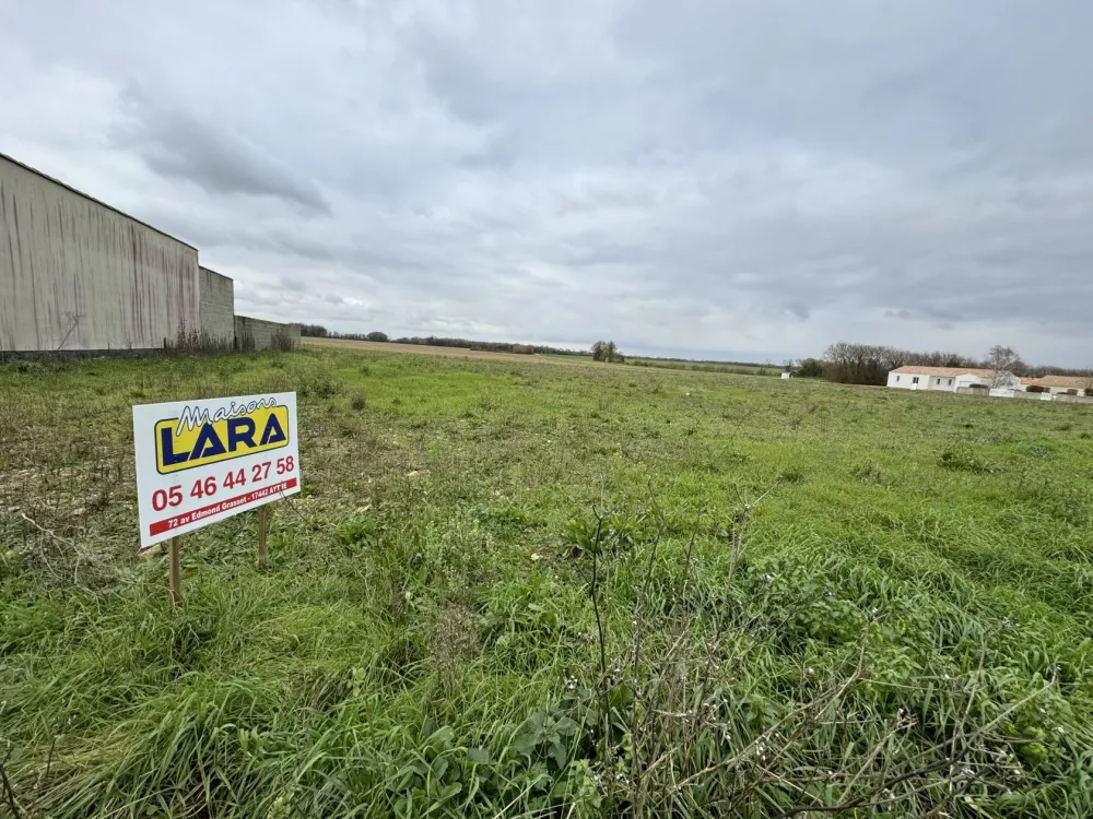 Image du terrain Terrain à bâtir de 326 m² à PUYRAVAULT (17)