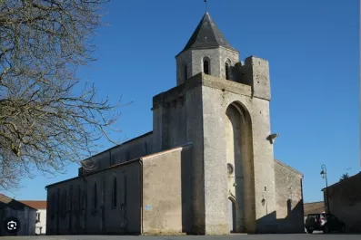 Image du modèle de maison Capture église thairé