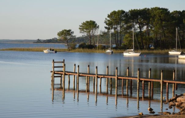 Image du terrain Terrain à bâtir de 811 m² à HOURTIN (33)