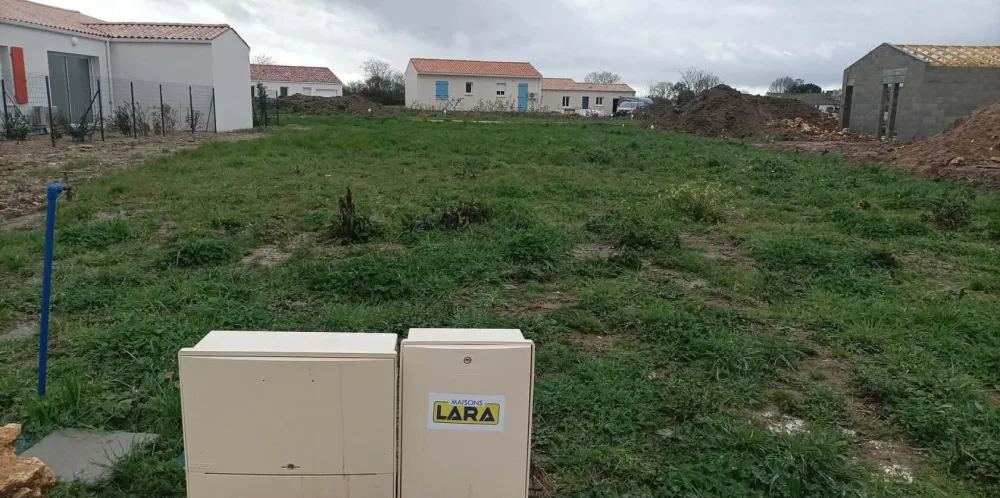 Image du terrain Terrain à bâtir de 451 m² à LE GUA (17)