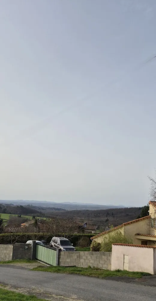 Image du terrain Terrain à bâtir de 2670 m² à THIERS (63)