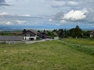 Image du modèle de maison vue depuis le terrain