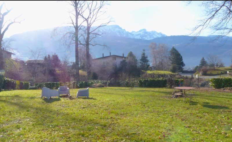 Image du terrain Terrain à bâtir de 749 m² à MARIGNIER (74)