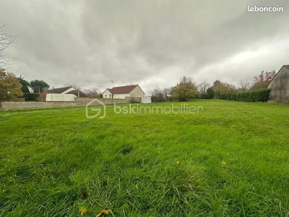 Image du terrain Terrain à bâtir de 933 m² à NANGIS (77)