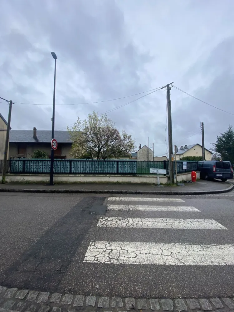 Image du terrain Terrain à bâtir de 250 m² à LIMAY (78)