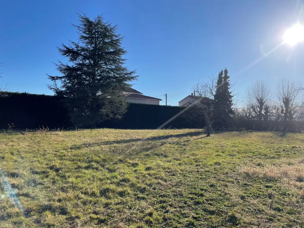 Image du terrain Terrain à bâtir de 725 m² à MANTES-LA-JOLIE (78)