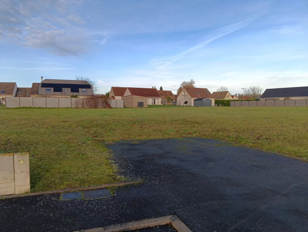 Image du terrain Terrain à bâtir de 915 m² à COUVRON-ET-AUMENCOURT (02)
