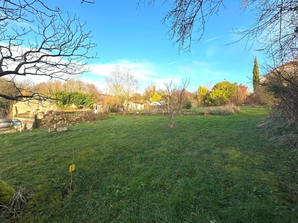Image du terrain Terrain à bâtir de 909 m² à TOURS-SUR-MARNE (51)