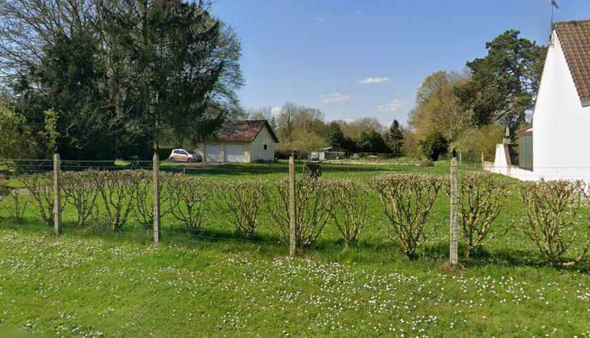Image du terrain Terrain à bâtir de 2713 m² à ESSERTAUX (80)