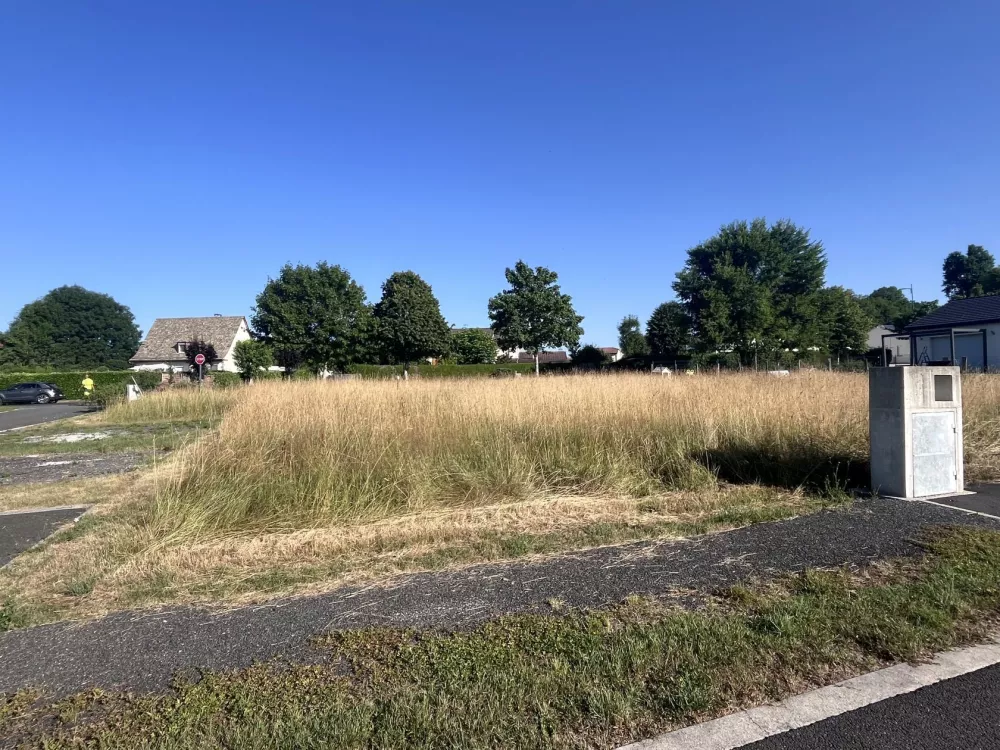Image du terrain Terrain à bâtir de 453 m² à NAUCELLES (15)