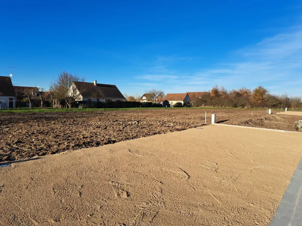 Image du terrain Terrain à bâtir de 400 m² à MEZIERES-LEZ-CLERY (45)