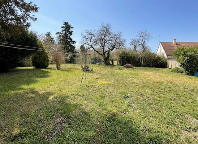 Image du terrain Terrain à bâtir de 1410 m² à VITRY-AUX-LOGES (45)