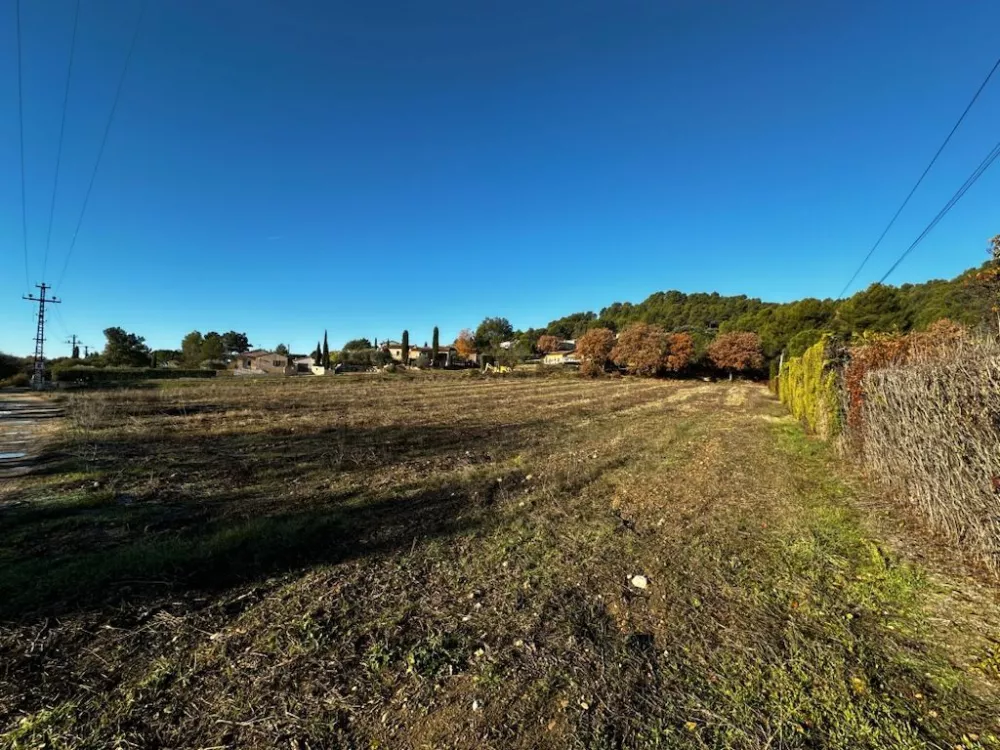 Image du terrain Terrain à bâtir de 1000 m² à VILLELAURE (84)