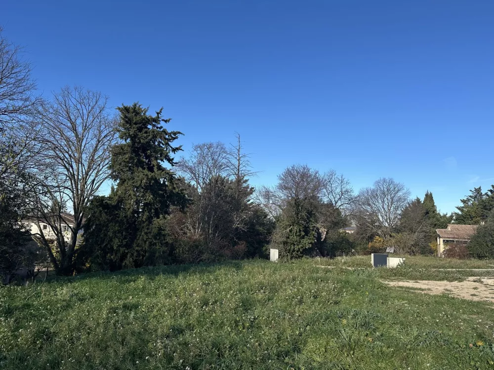 Image du terrain Terrain à bâtir de 440 m² à SAINT-CANNAT (13)