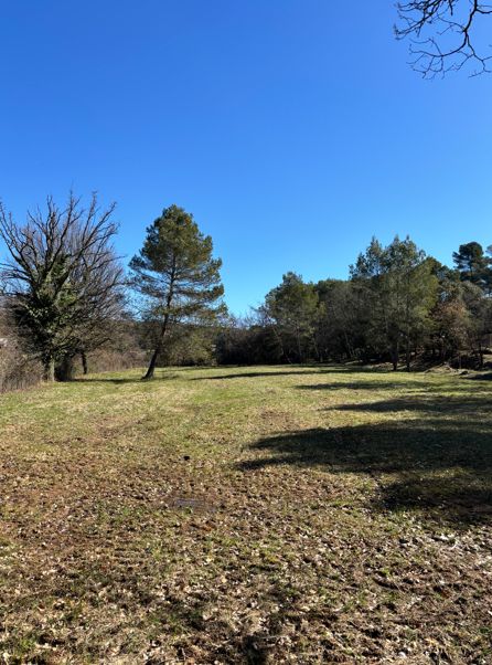Image du terrain Terrain à bâtir de 1500 m² à POURRIERES (83)