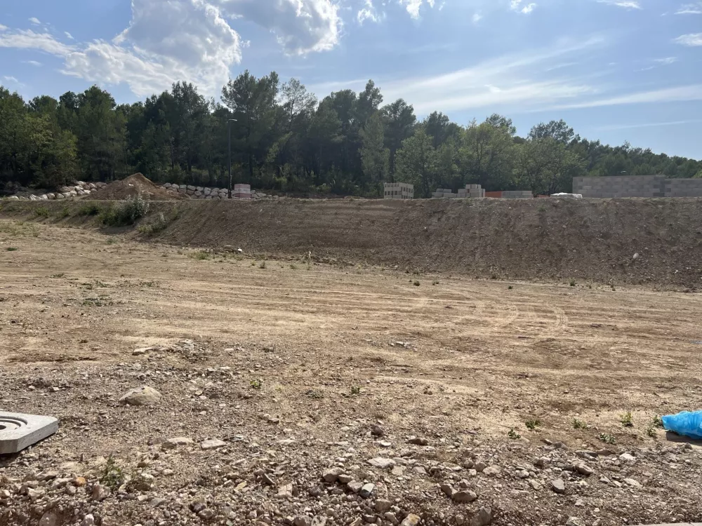 Image du terrain Terrain à bâtir de 558 m² à LE PUY-SAINTE-REPARADE (13)