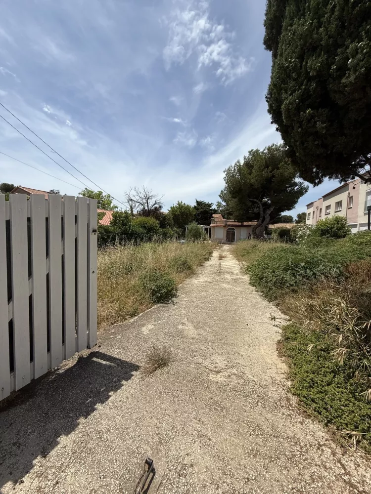 Image du terrain Terrain à bâtir de 384 m² à MARTIGUES (13)