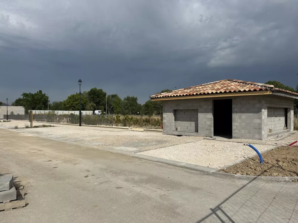 Image du terrain Terrain à bâtir de 327 m² à PEYROLLES-EN-PROVENCE (13)