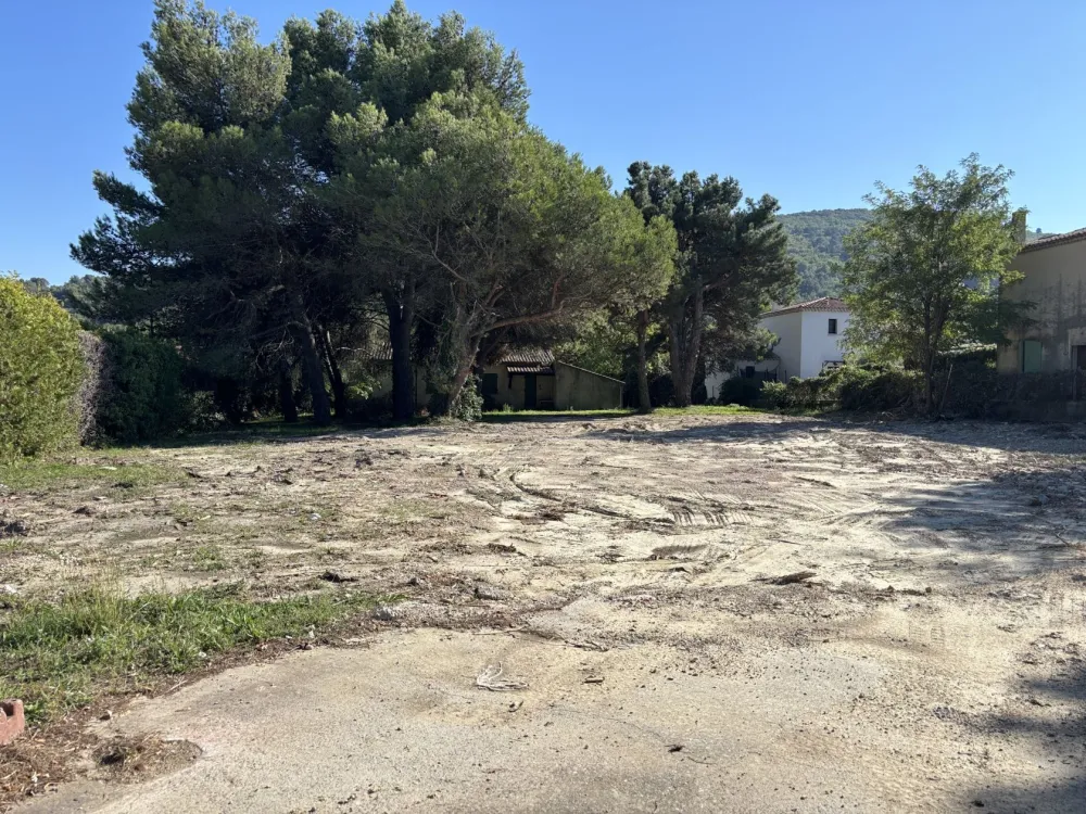 Image du terrain Terrain à bâtir de 410 m² à ALLEINS (13)