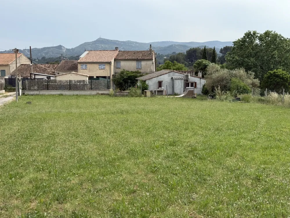 Image du terrain Terrain à bâtir de 590 m² à LA BOUILLADISSE (13)